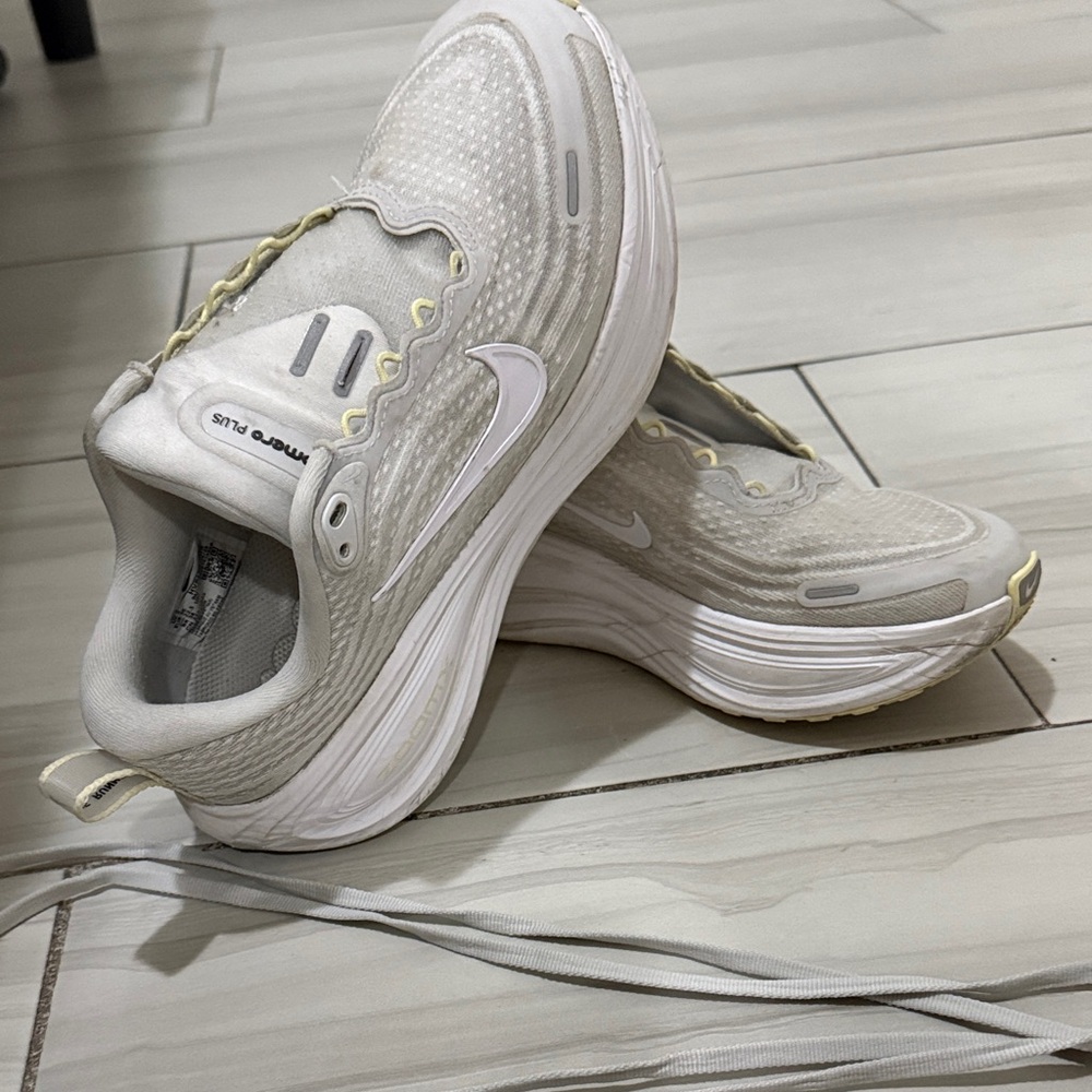 Nike Women's Cream and White Sneakers